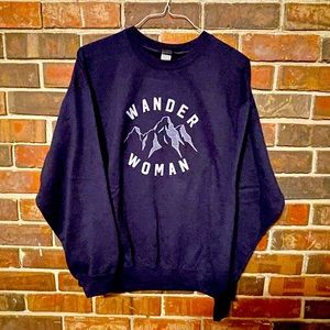 Wonder Woman XL Mountain Sweatshirt Navy Blue